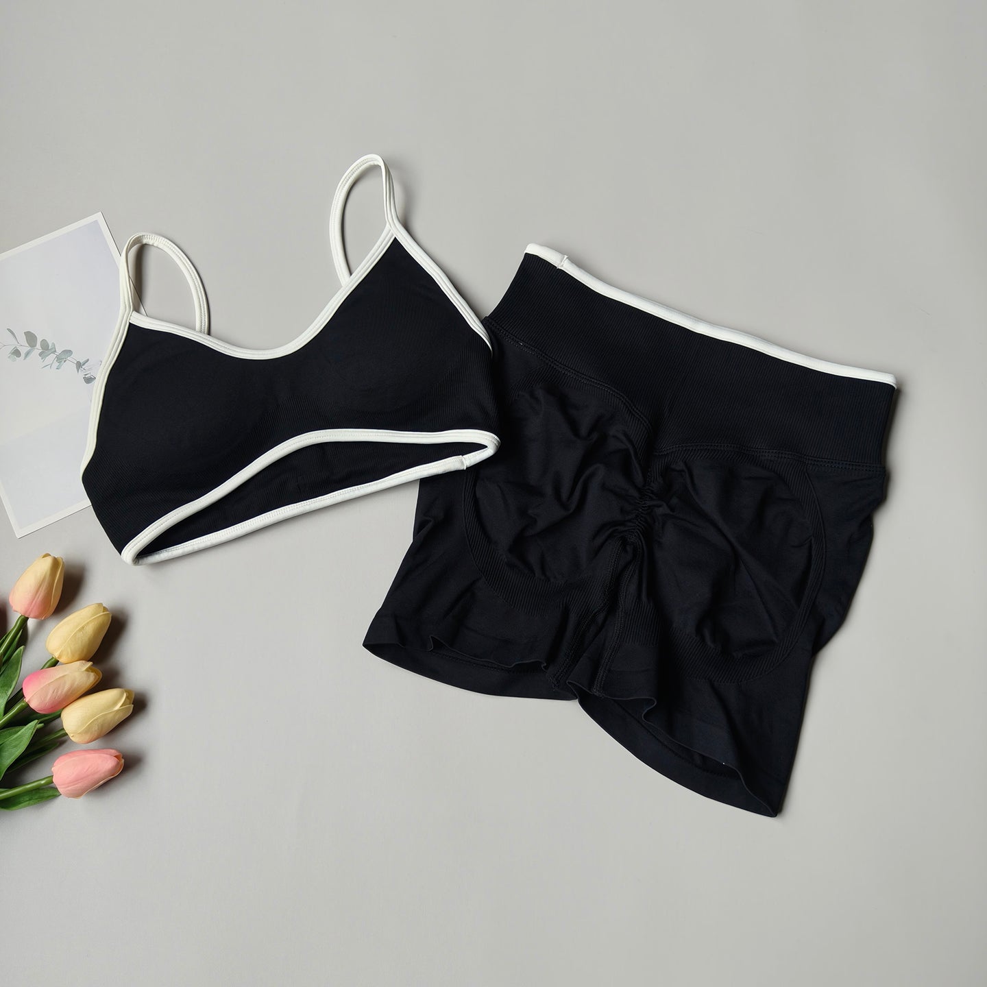 Damen Fitness- & Yoga-Set – Seamless Sport-BH mit Trägern & High-Waist Shorts, Push-Up (Peach Butt) & Bauchformend für Gym & Workout