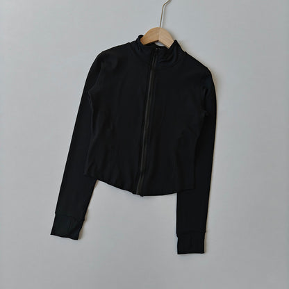 Damen Sportjacke mit Kapuze – Schnell trocknend & Figurbetont