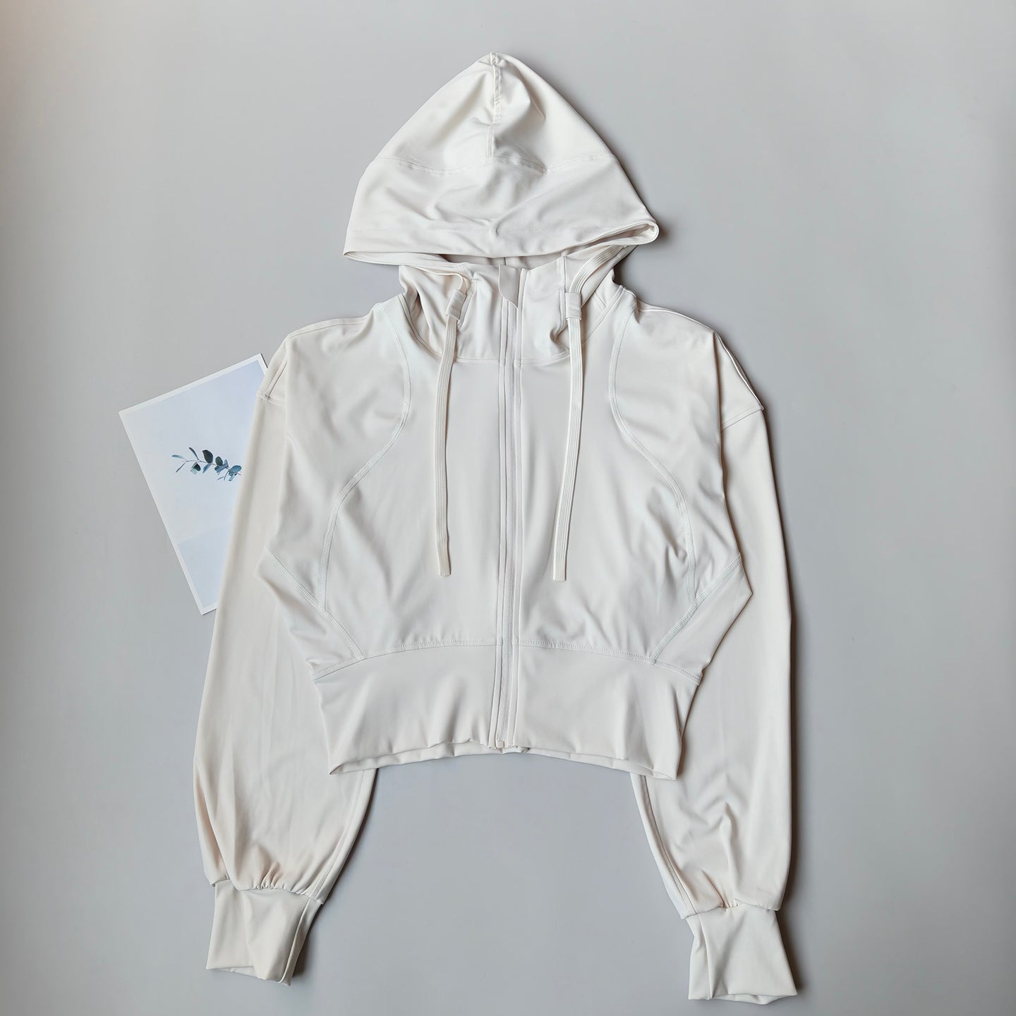 Damen Sportjacke mit Kapuze – Schnell trocknend & Figurbetont