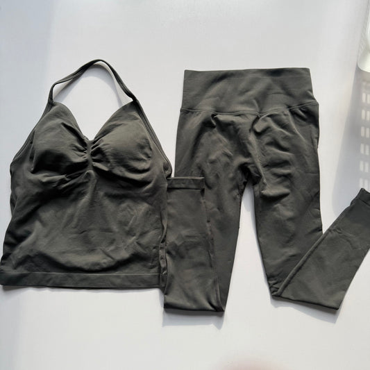 2-teiliges Damen Fitness-Set – Push-Up Yoga Hose & High-Waist Seamless Leggings mit Hollow-Back Sport-BH für Gym & Workout