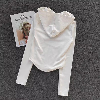 Damen Sportjacke mit Kapuze – Schnell trocknend & Figurbetont