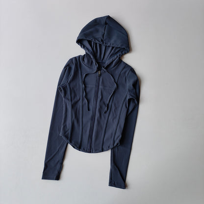 Damen Sportjacke mit Kapuze – Schnell trocknend & Figurbetont