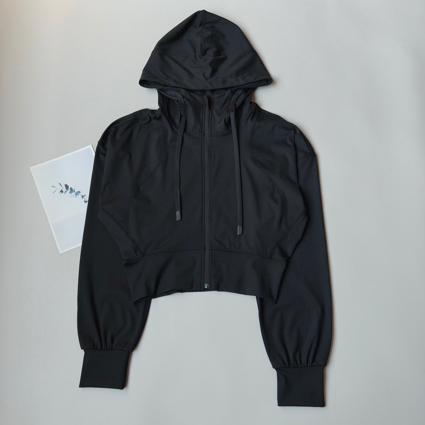 Damen Sportjacke mit Kapuze – Schnell trocknend & Figurbetont