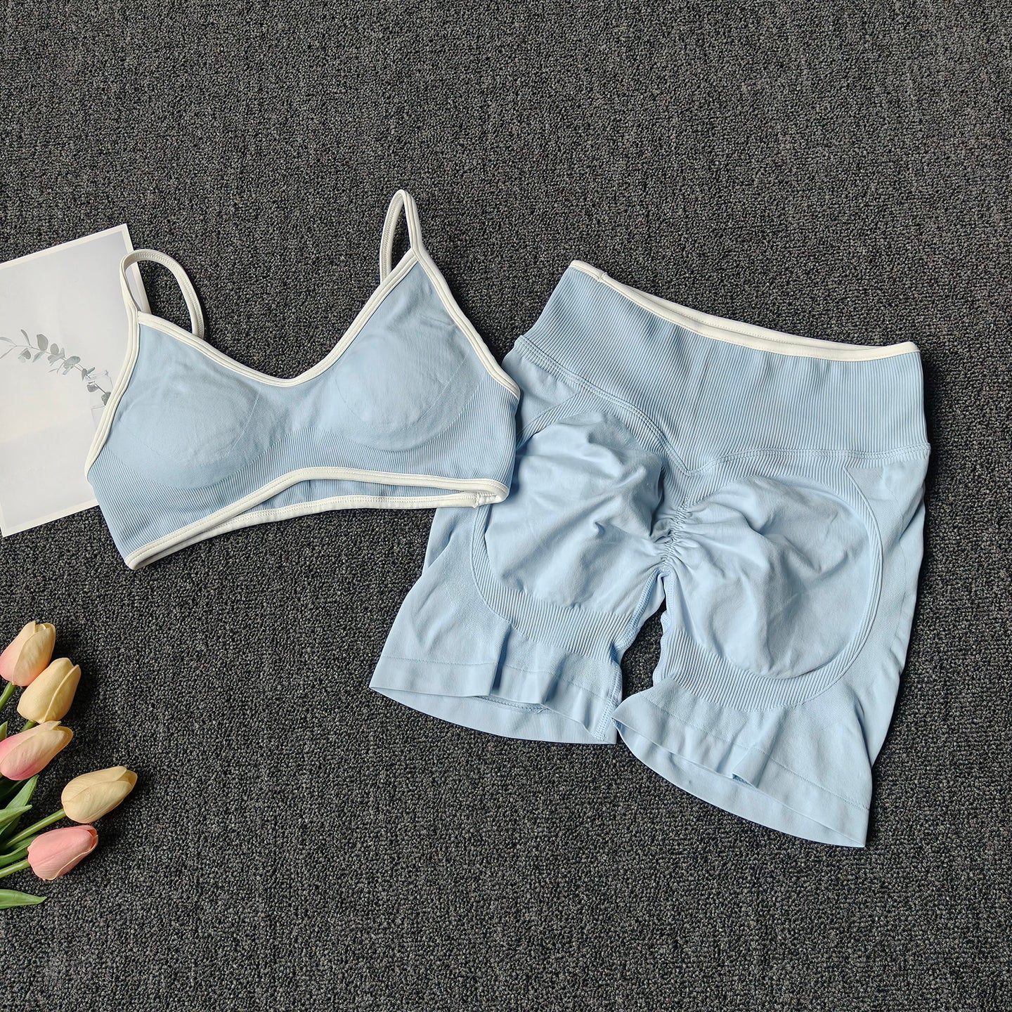 Damen Fitness- & Yoga-Set – Seamless Sport-BH mit Trägern & High-Waist Shorts, Push-Up (Peach Butt) & Bauchformend für Gym & Workout